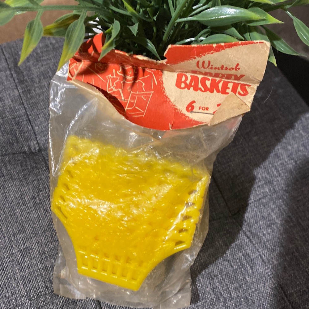 Vintage Wintrob Party Baskets
